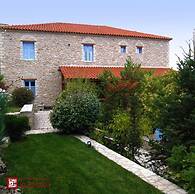 KIRIAKI GUESTHOUSE & SUITES