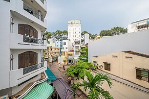 Cozrum Homes - Retro House