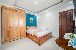 Cozrum Homes - Retro House