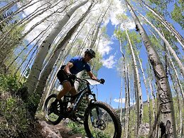 Beavercreek Resort Access to Vail & Golf