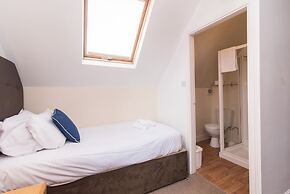 The Linden Leaf Rooms - Classy Studios