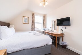 The Linden Leaf Rooms - Classy Studios