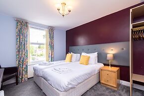 The Linden Leaf Rooms - Classy Studios