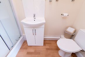 The Linden Leaf Rooms - Classy Studios