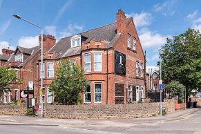 The Linden Leaf Rooms - Classy Studios