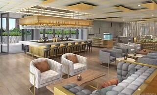 Luxury Condo Wellness Spa Resort By LMC