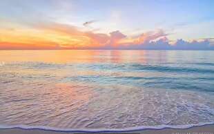 Luxury Condo Wellness Spa Resort By LMC