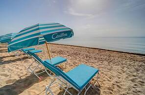 Luxury Condo Wellness Spa Resort By LMC