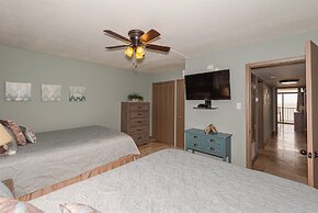 Laguna Reef Condos by VTrips