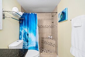 Laguna Reef Condos by VTrips