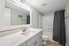 Laguna Reef Condos by VTrips