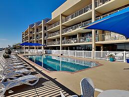 Laguna Reef Condos by VTrips