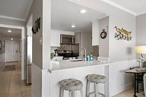 Laguna Reef Condos by VTrips