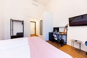 Adagio Downtown Rooms