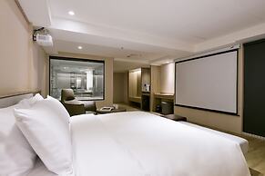 Spring's Rhapsody Hotel