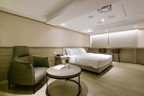 Spring's Rhapsody Hotel