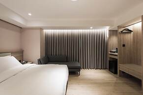 Spring's Rhapsody Hotel