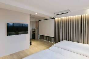 Spring's Rhapsody Hotel