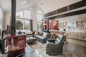 80mbr - Hot Tub - Wifi - BBQ - Wood Stove - Sleeps 7!