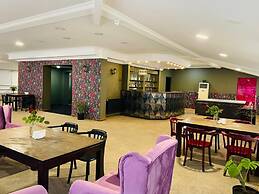 Aura Boutique Hotel