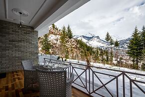 Baan By Snow City Farm