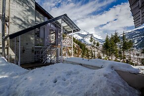 Baan By Snow City Farm