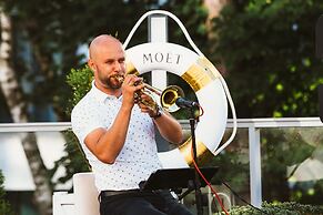 Dune Beach Resort - C