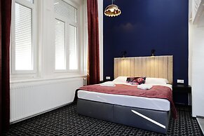 Giselle Vintage Doubles - Adults Only