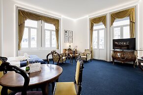 Giselle Vintage Doubles - Adults Only