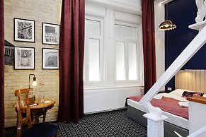 Giselle Vintage Doubles - Adults Only