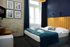 Giselle Vintage Doubles - Adults Only