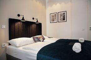 Giselle Vintage Doubles - Adults Only