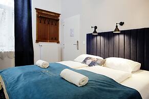 Giselle Vintage Doubles - Adults Only