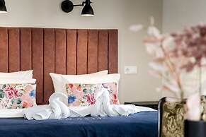 Giselle Vintage Doubles - Adults Only