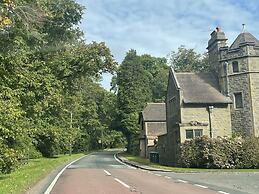 Impeccable Studio Apartment in West London