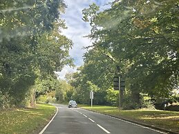 Impeccable Studio Apartment in West London