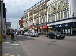 Impeccable Studio Apartment in West London