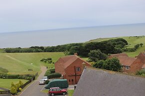 Stunning Residence set on Cliffside in Scarborough