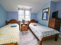 Penybont Apartment