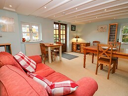 Penybont Apartment