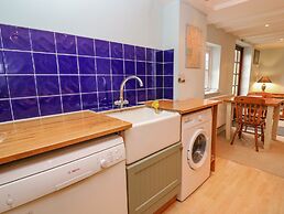 Penybont Apartment