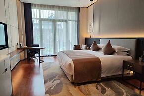 Howard Johnson by Wyndham Bole Plaza Chengwu