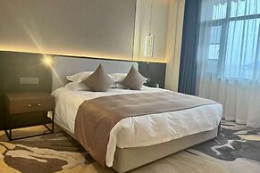 Howard Johnson by Wyndham Bole Plaza Chengwu