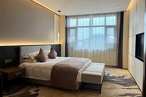 Howard Johnson by Wyndham Bole Plaza Chengwu