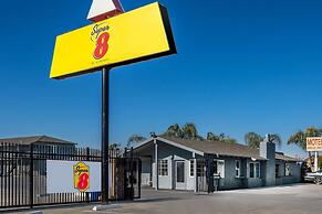 Super 8 by Wyndham Bakersfield Ca