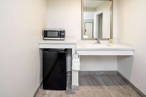 Super 8 by Wyndham Bakersfield Ca