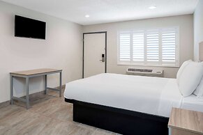 Super 8 by Wyndham Bakersfield Ca