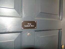 Snug - Sealladh Mara Apartment