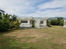 Captivating 3-bed House in Trelawny, Jamaica