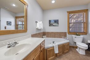 Grey Moose Lodge w/ Amenities Access!